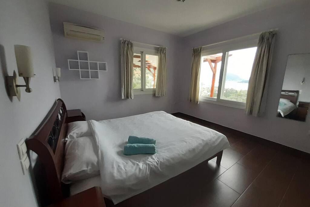 Villa Sunrise With Stunning Views And Private Pool Katokhórion Exterior foto